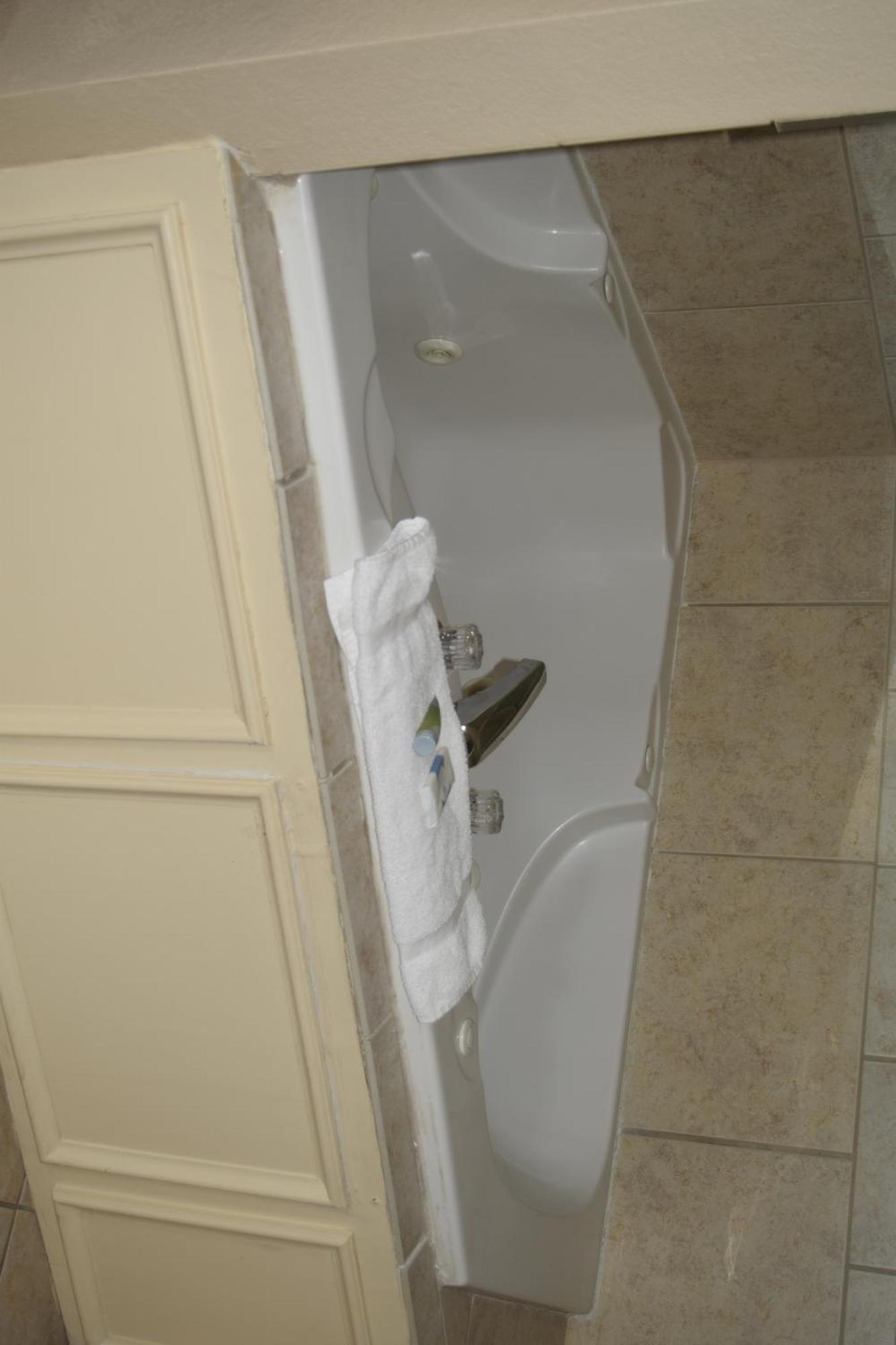 Atkinson Inn & Suites Lumberton Eksteriør billede